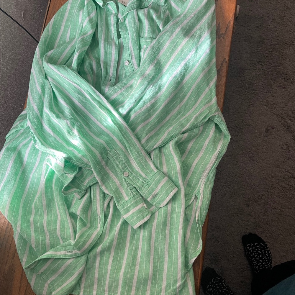 Pool to party linen button down